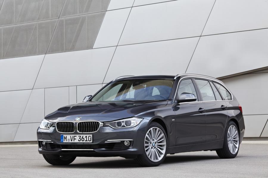  BMW 328i Touring Luxury 2012 года  (фото 131 из 200)